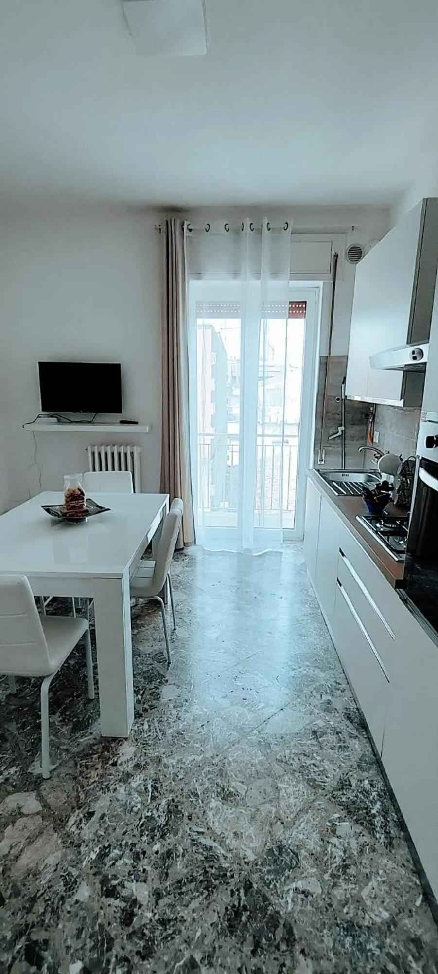 Angela'S Apartment. Elegant Two Bedroom House In Irsina 외부 사진